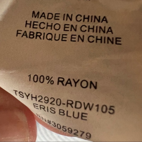 Thread and Supply Button Down Top, Size Medium. - Picture 6 of 7